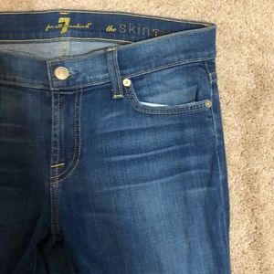 7 for All Mankind sz 30 light wash skinny jeans